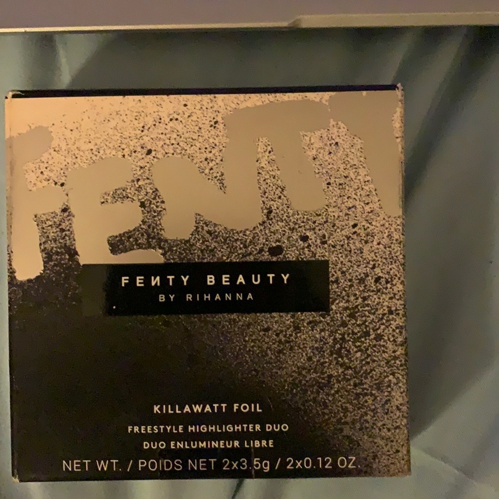 Rihanna’s duo highlight pallet